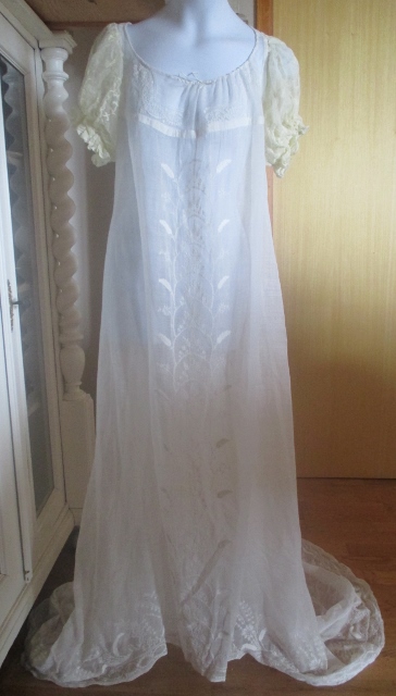 xxM986M 1790-1810 Original empire British white embroidered wedding gown Price 3000USD